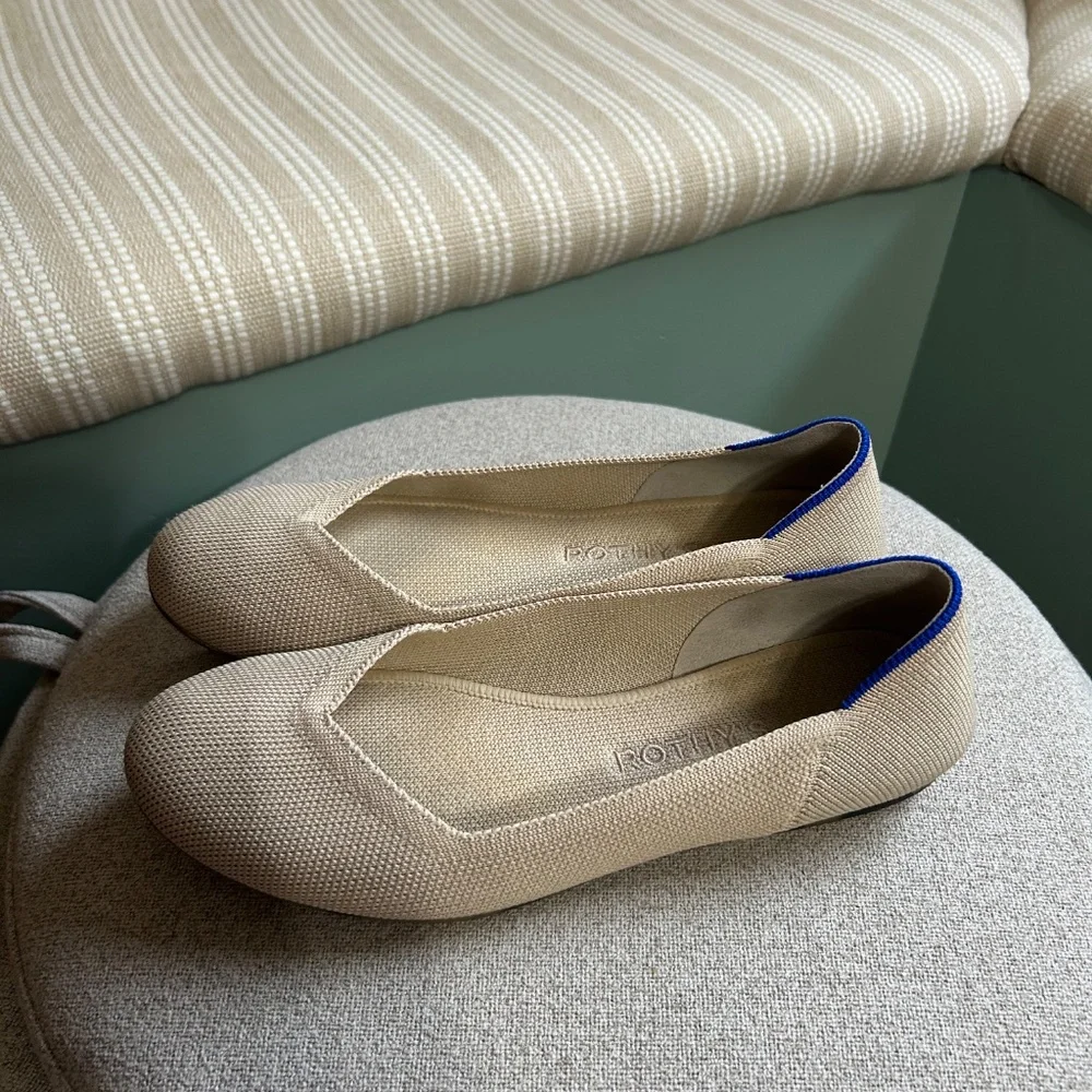 Cream Rothy’s Ballet Flats Sz 7 - Picture 2 of 5